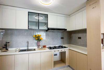 2 Bed Apartment with En Suite in Riverside - 4