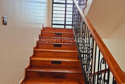 5 Bed House with En Suite in Karen - 3