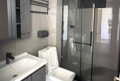 2 Bed Apartment with Gym in Riverside