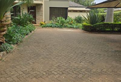 4 Bed House with En Suite at Ridgeways Lane - 3