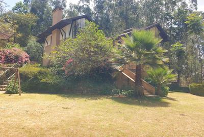 5 Bed Villa with En Suite in Rosslyn - 2