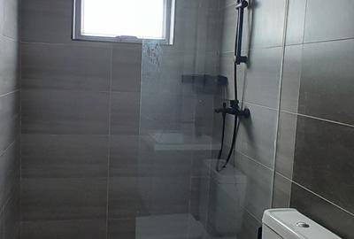 2 Bed Apartment with En Suite at Lavington - 4