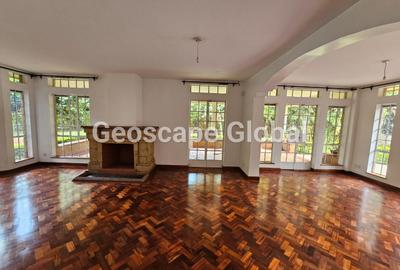 5 Bed House with En Suite in Rosslyn - 4