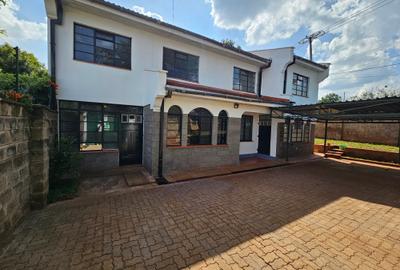 5 Bed Townhouse with En Suite in Waiyaki Way