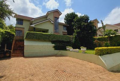 4 Bed Townhouse with En Suite in Kitisuru