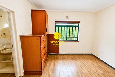 2 Bed House with En Suite in Kitisuru - 3