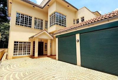 4 Bed Townhouse with En Suite in Brookside