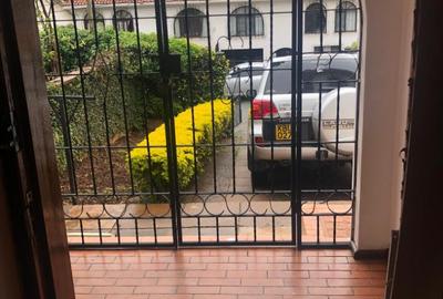 3 Bed Villa with Staff Quarters in Kileleshwa - 3