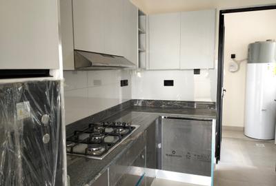 3 Bed Apartment with En Suite in Spring Valley - 3