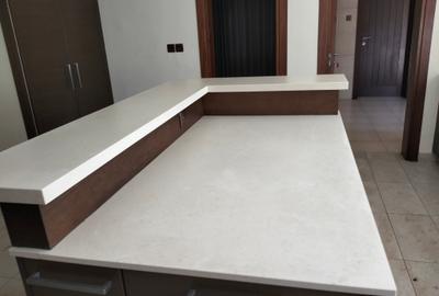 5 Bed Townhouse with En Suite in Lavington - 3