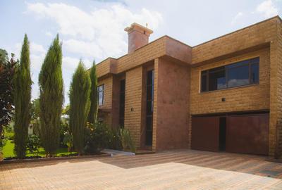 5 Bed Villa with En Suite at Kahawa