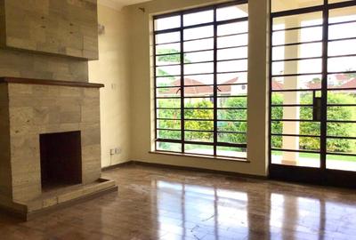 4 Bed Villa with En Suite in Kiambu Road - 4