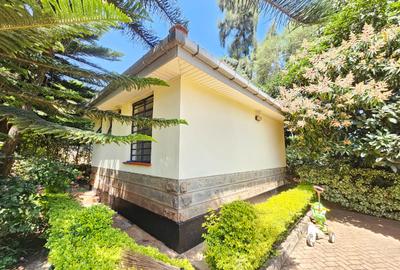 4 Bed House with En Suite in Nyari