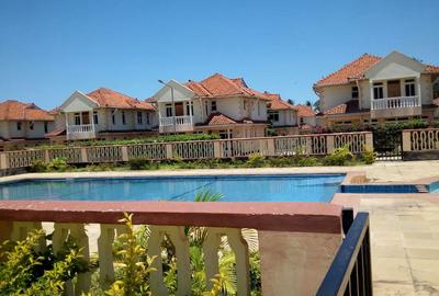 4 Bed Townhouse with En Suite at Mt Kenya - 2