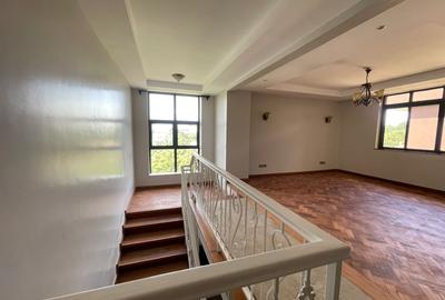 4 Bed Apartment with En Suite in Riverside - 4