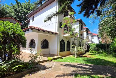 4 Bed Townhouse with En Suite at Riverside Drive. - 4
