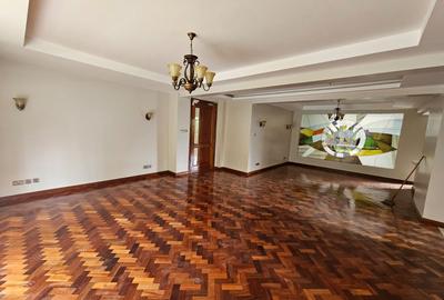 4 Bed Apartment with En Suite in Riverside - 4