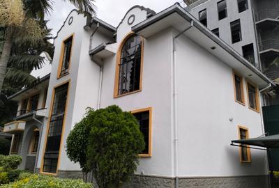 4 Bed Townhouse with En Suite in Lavington - 2
