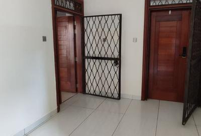 4 Bed Apartment with En Suite in Riverside