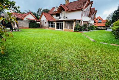 5 Bed House with En Suite in Runda