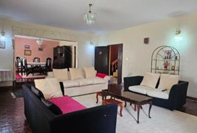 5 Bed House with En Suite at Roysambu