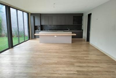 4 Bed Townhouse with En Suite in Kiambu Road