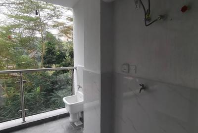 1 Bed Apartment with Gym in Riverside - 2