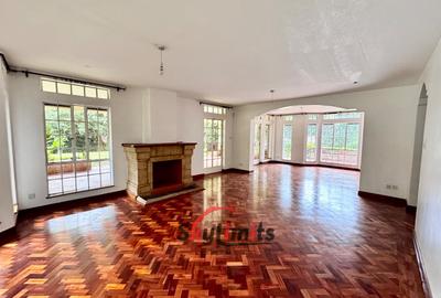 5 Bed Townhouse with En Suite in Rosslyn - 3