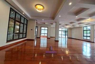 4 Bed Apartment with En Suite at General Mathenge