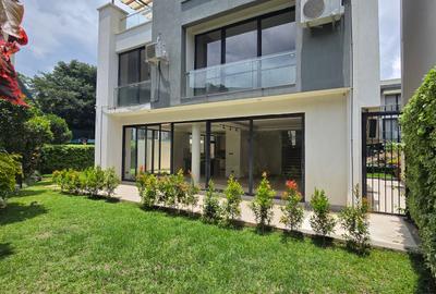 5 Bed Townhouse with En Suite in Lavington