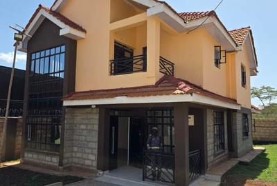 4 Bed Townhouse with En Suite in Ongata Rongai