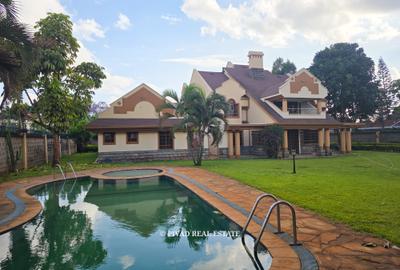 5 Bed House with Swimming Pool in Runda