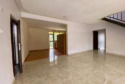 8 Bed Apartment with En Suite in Lavington