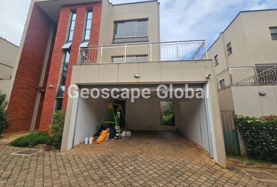 5 Bed Townhouse with En Suite in Lavington