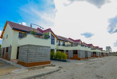 4 Bed Villa with En Suite in Kitengela - 2