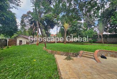 5 Bed House with En Suite in Runda