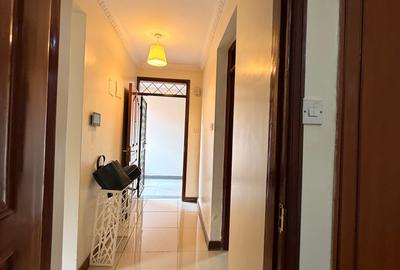 Furnished 1 Bed Apartment with En Suite in State House - 4