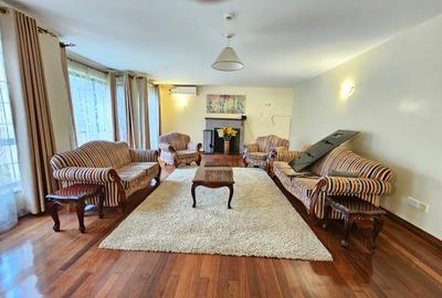 4 Bed House with En Suite in Runda
