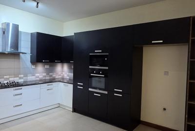 3 Bed Apartment with En Suite at Parklands