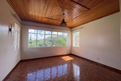 4 Bed House with En Suite in Runda - 4