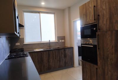 Furnished 2 Bed Apartment with En Suite in Westlands Area - 2