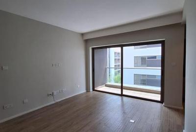 3 Bed Apartment with En Suite in Rosslyn