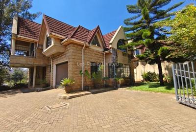 5 Bed Townhouse with En Suite in Lavington - 2