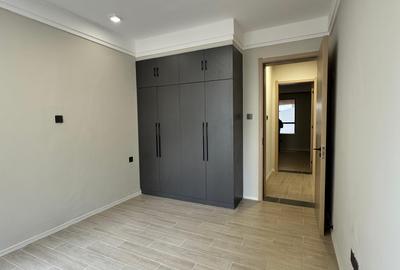 2 Bed Apartment with En Suite in Lavington