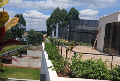 4 Bed Townhouse in Kiambu Road - 2
