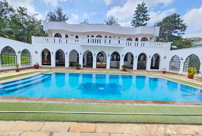 4 Bed House with En Suite in Nyari