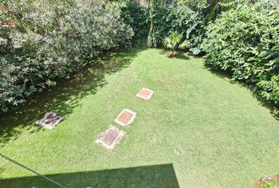 5 Bed Villa with En Suite in Lavington