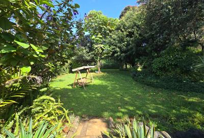4 Bed House with En Suite at Loresho Road - 2