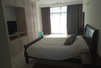 Furnished 3 Bed Apartment with En Suite in General Mathenge