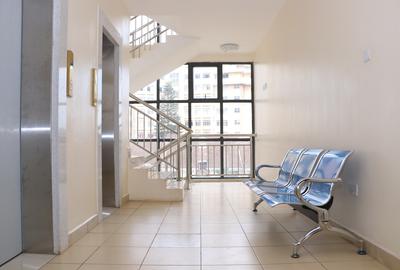 3 Bed Apartment with En Suite in Brookside - 4